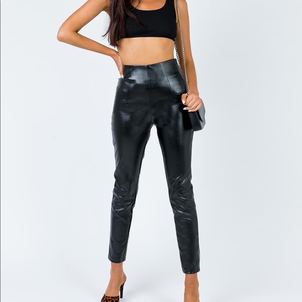 leather pant